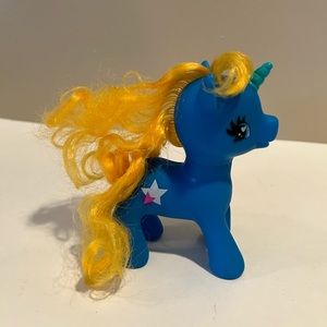 Gi-Go Toys Wonderland‎ 4 1/2" Unicorn Pony - Blue w/Yellow Hair